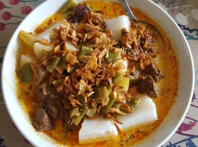 Lontong Sayur Betawi: Hard-boiled Rice with Vegetable Curry