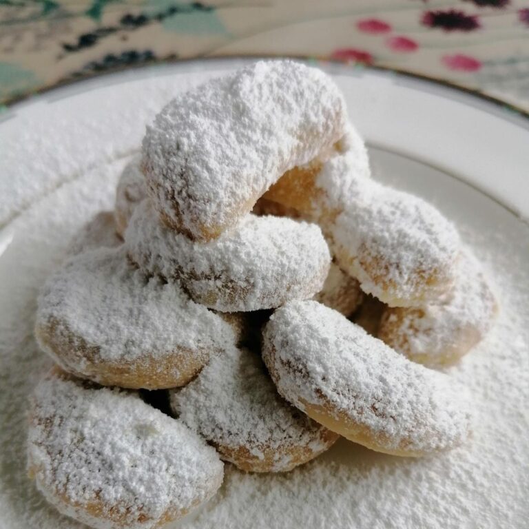 Indonesian snow white cookies - Kue Putri Salju
