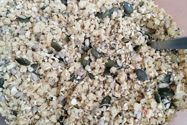 plain flour, butter, oats, and seeds mixture