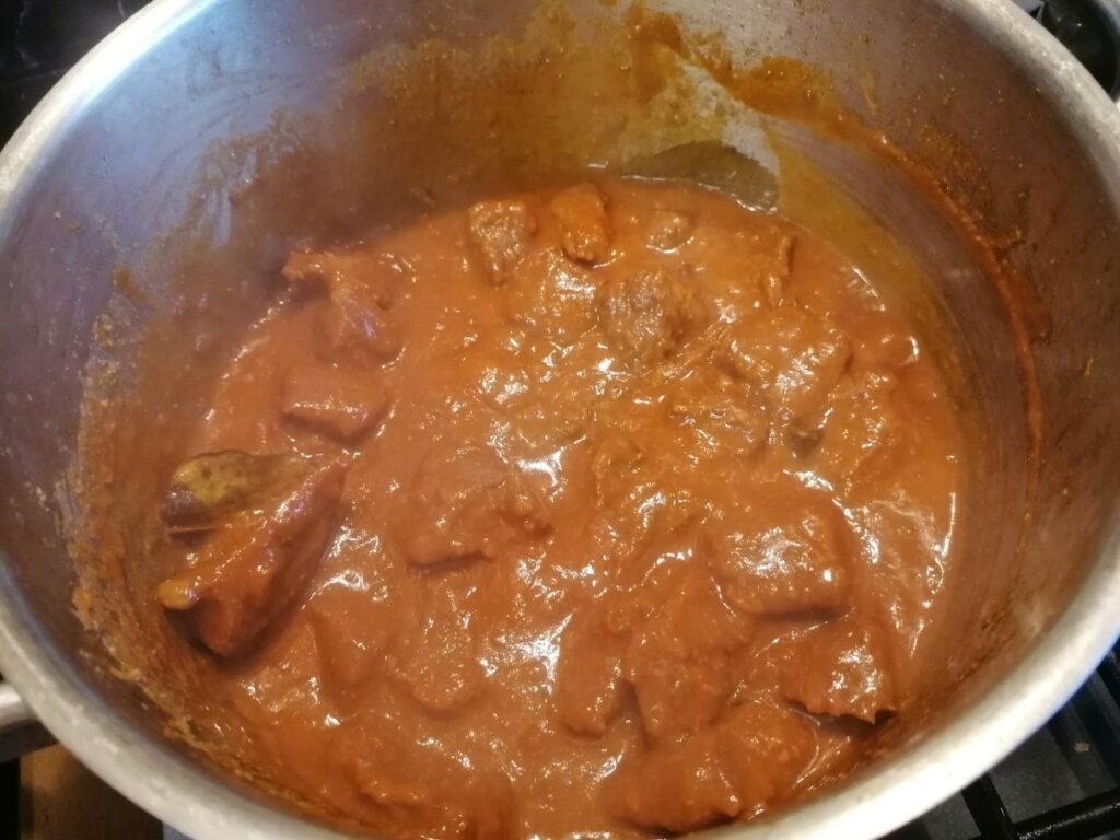 beef rendang with gravy