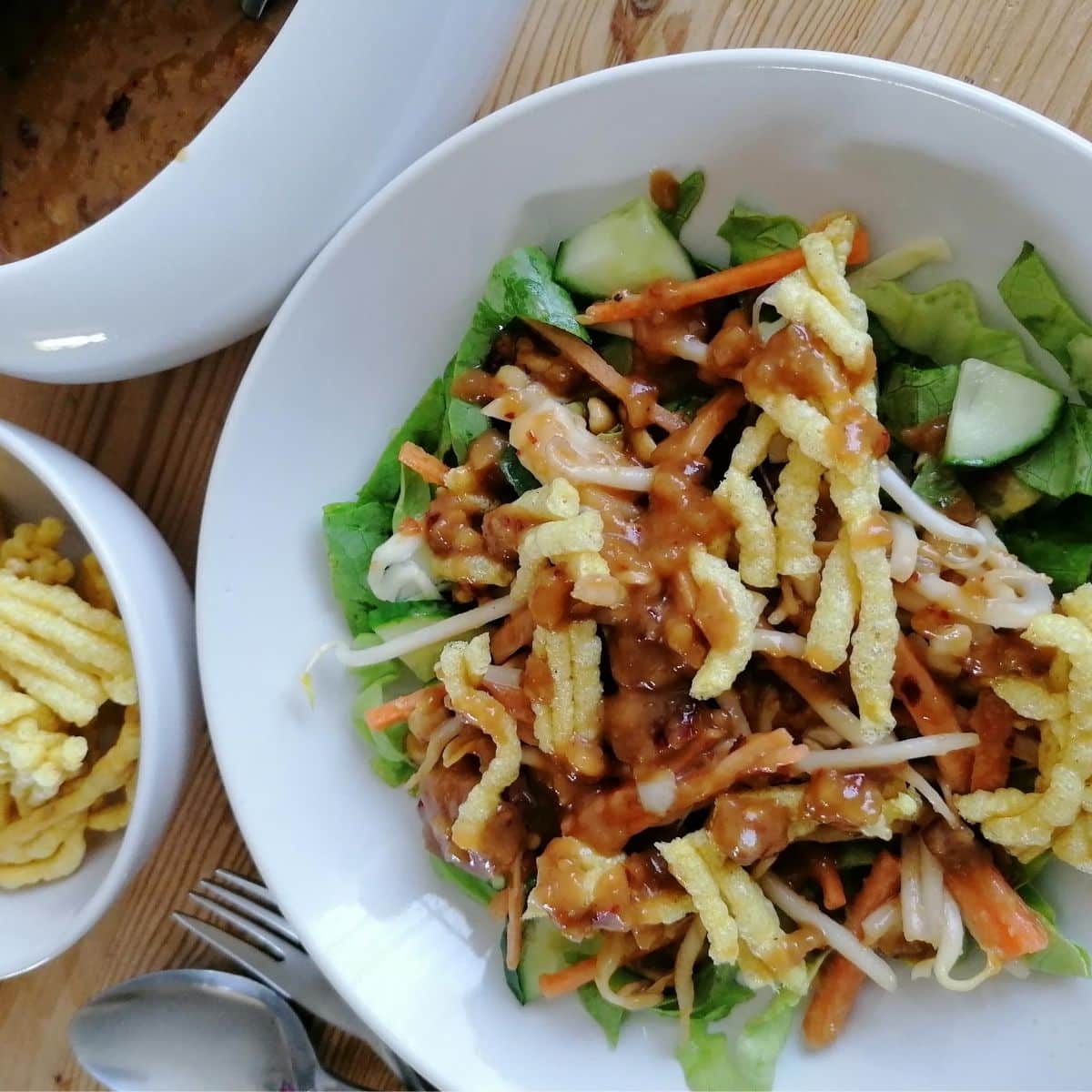 Asinan Jakarta - crispy salad with tamarind and peanut sauce