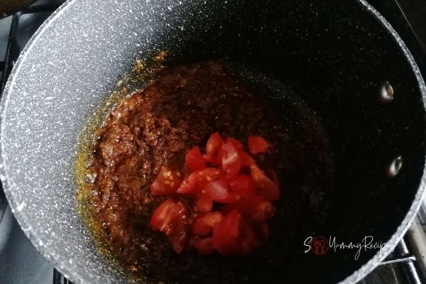 chopped tomatoes and spices