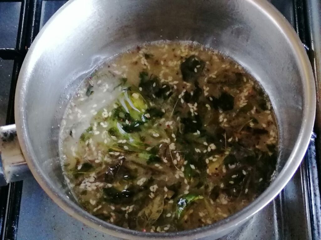 sizzling tarka for dhokra
