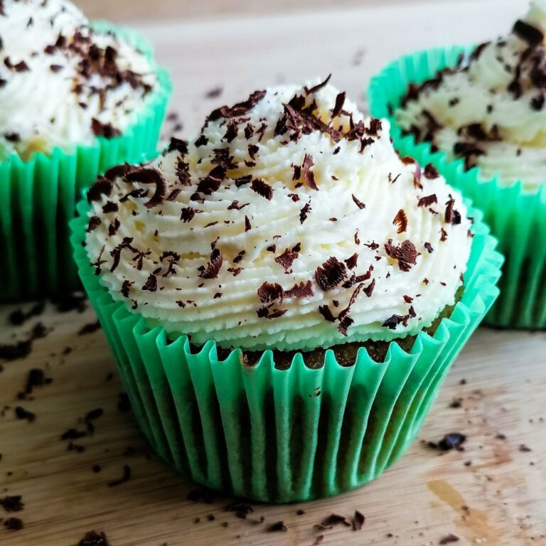 apple cupcakes with cream cheese frosting