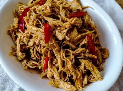 Ayam Suwir Bumbu Bali (Balinese Spicy Shredded Chicken)