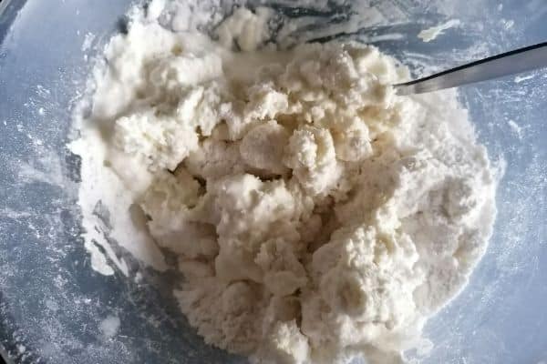 wet glutinous rice flour with water