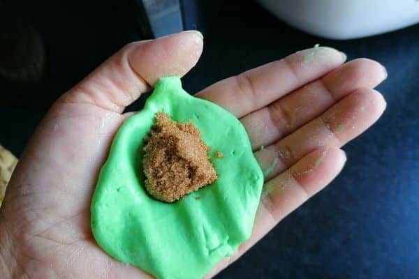 sugar on the glutinous rice flour mixture
