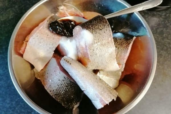 rainbow trout pieces with salt and tamarind paste