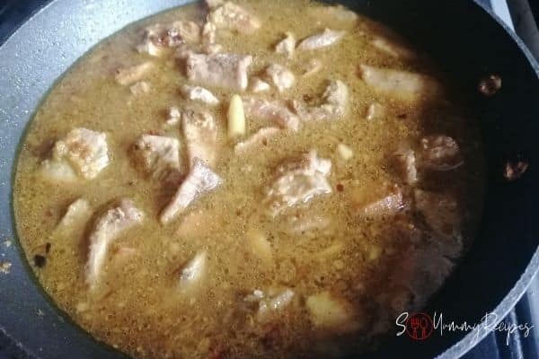 lamb cooked in spicy coconut milk