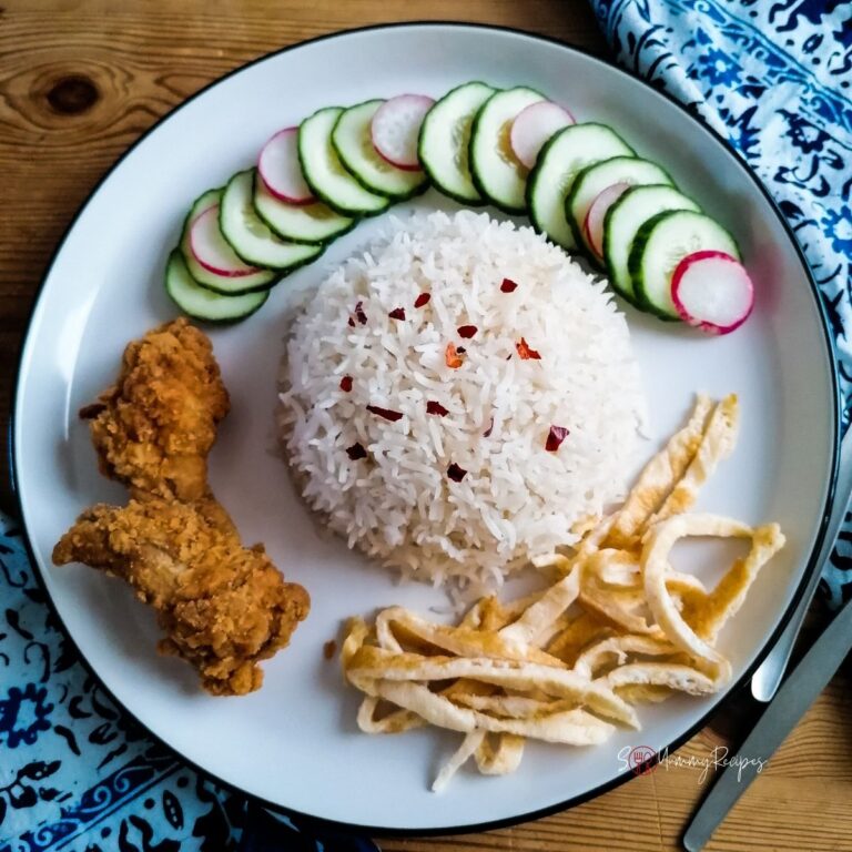 Nasi Uduk Jakarta with fried chicken, cucumber and omelette slices