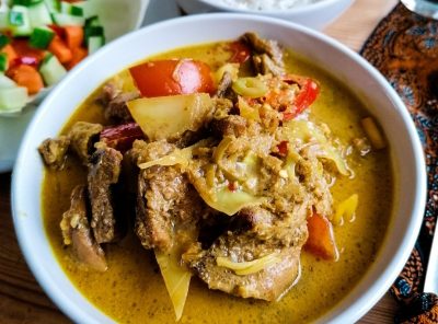 Tongseng: Braised Meat in Spicy Coconut Milk