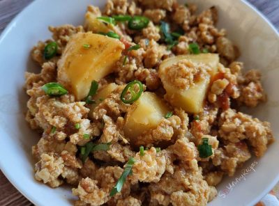 Chicken Keema Curry: Ground Chicken Curry