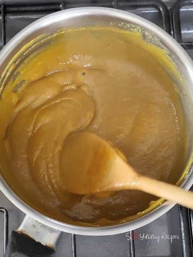 Pumpkin fudge mixture.