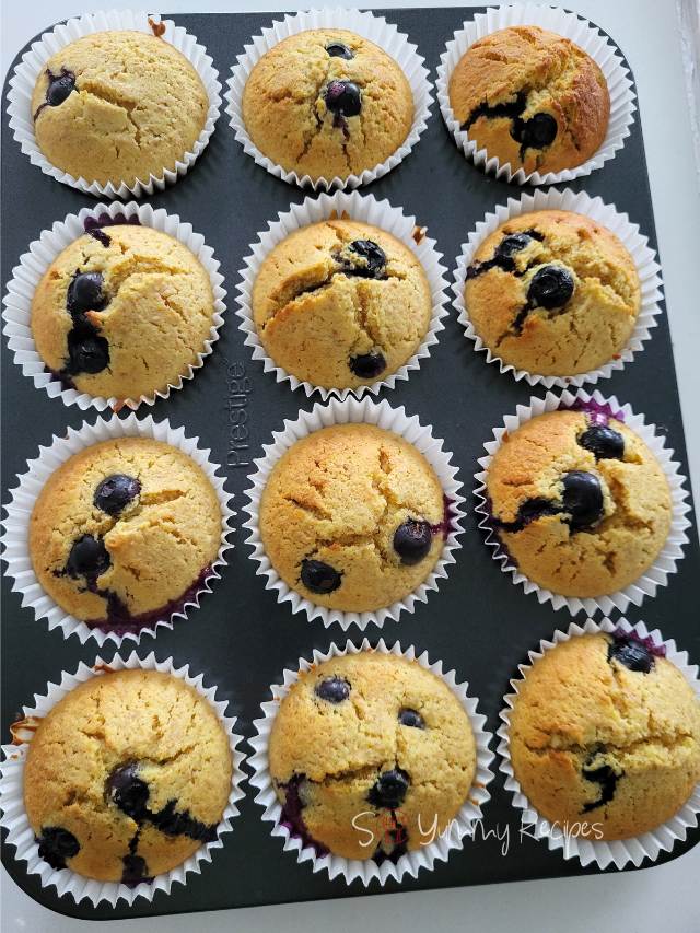 Ready baked muffins.