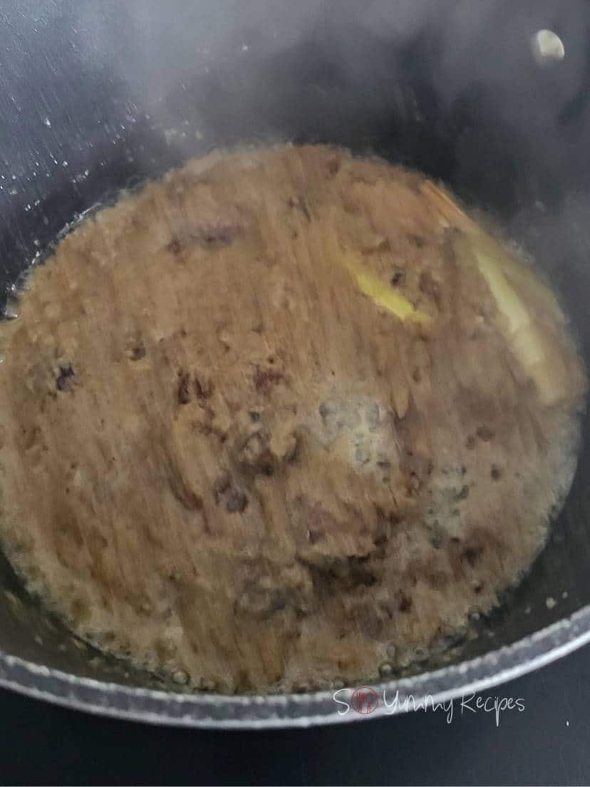Spice paste cooked in oil.
