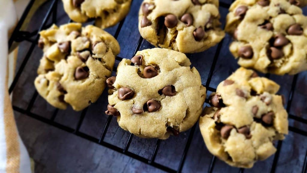 Chocolate chip cookies with no butter.