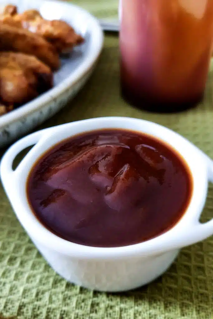 Halal teriyaki sauce in a white bowl.